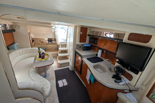 Lucia 34ft Sea Ray Yacht For Sale