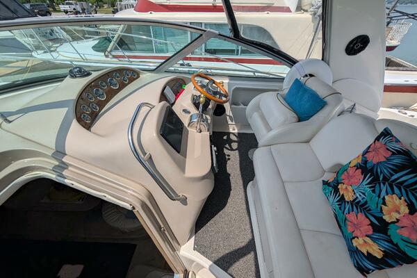 Lucia 34ft Sea Ray Yacht For Sale