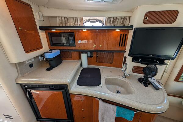 Lucia 34ft Sea Ray Yacht For Sale