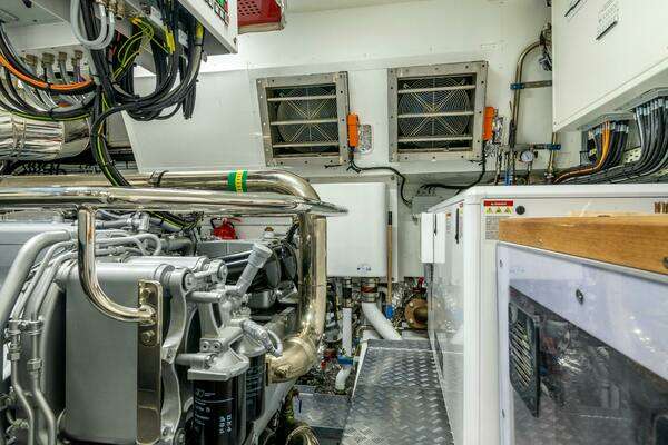 Overmarine  Yacht For Sale