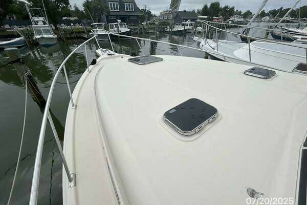 Photo of the 2006 Mainship Pilot "Ragtop Lady"