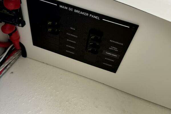 Sea Ray 320 OB Yacht For Sale