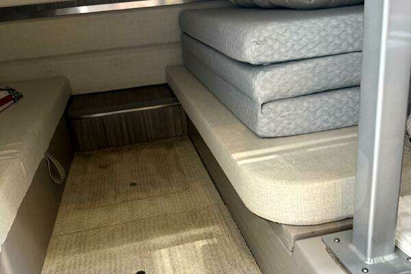 Sea Ray 320 OB Yacht For Sale