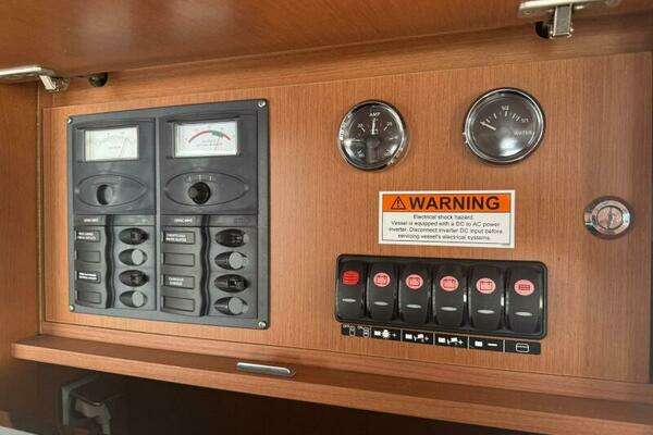 Beneteau 44 Swift Trawler Yacht For Sale