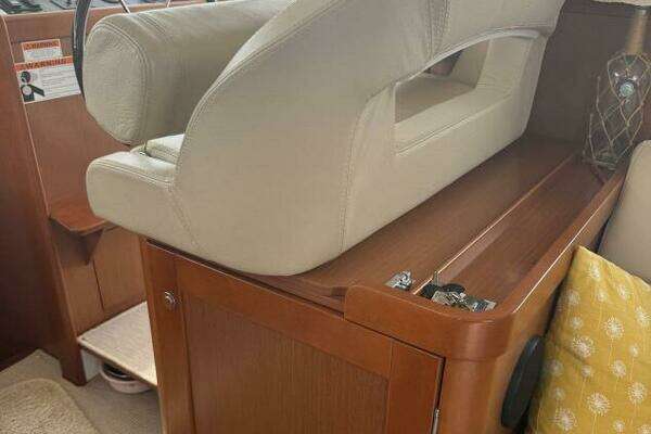 Beneteau 44 Swift Trawler Yacht For Sale