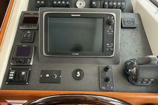 Beneteau 44 Swift Trawler Yacht For Sale