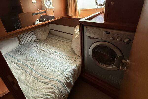 Beneteau 44 Swift Trawler Yacht For Sale