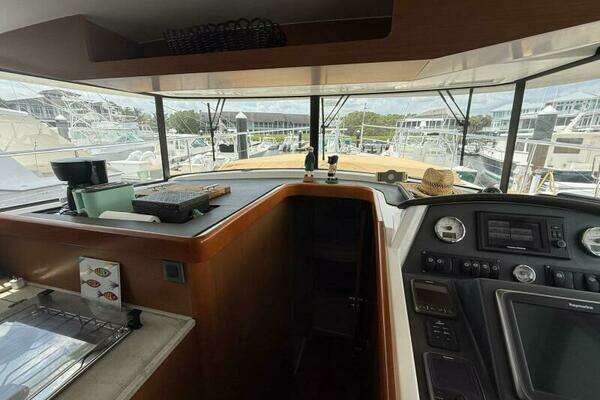 Beneteau 44 Swift Trawler Yacht For Sale