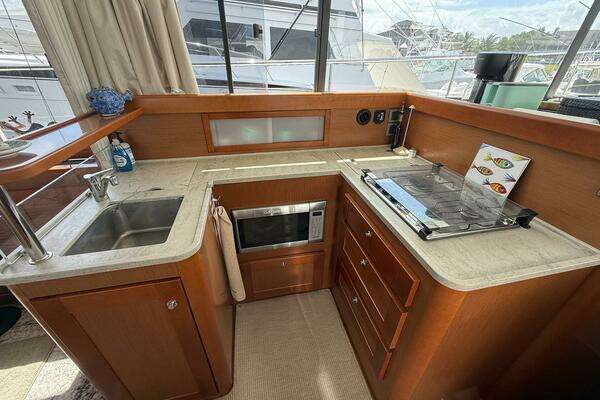 Beneteau 44 Swift Trawler Yacht For Sale