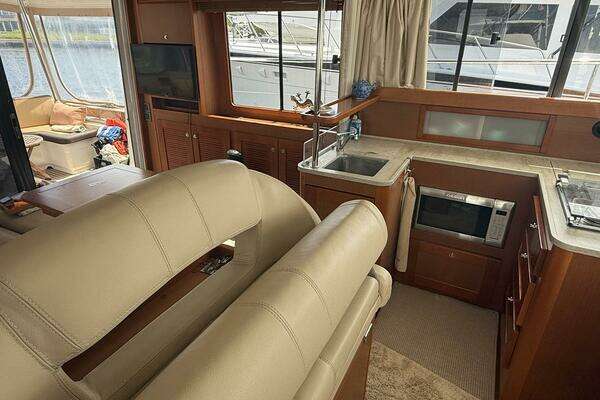 Beneteau 44 Swift Trawler Yacht For Sale