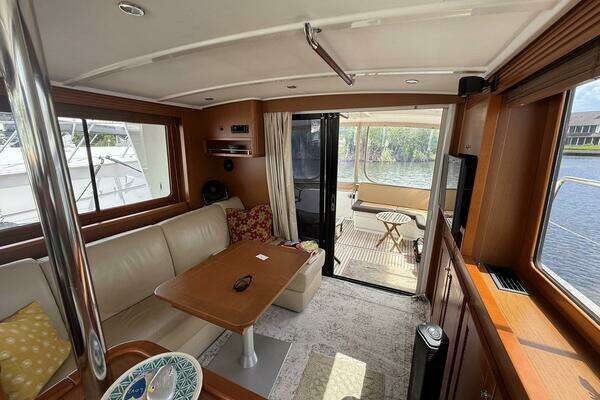 Beneteau 44 Swift Trawler Yacht For Sale