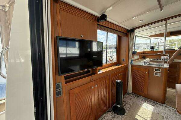 Beneteau 44 Swift Trawler Yacht For Sale