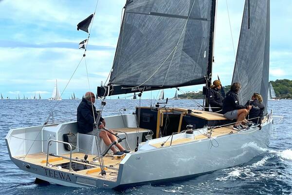 37ft Black Pepper Yacht For Sale 37ft Black Pepper Yacht For Sale