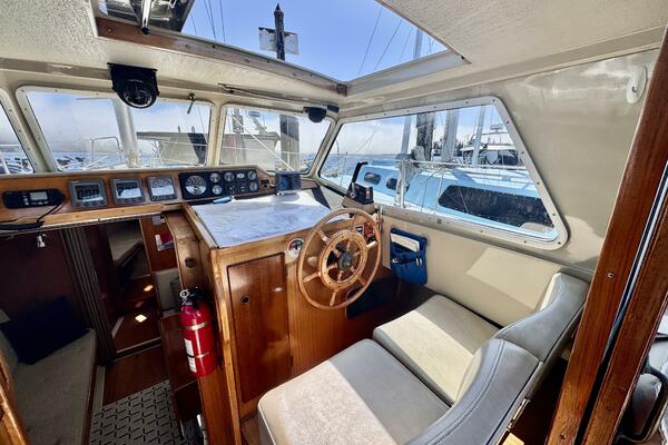 30ft LM Yacht For Sale