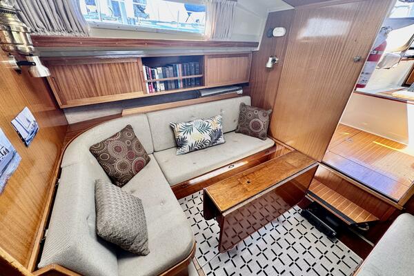 30ft LM Yacht For Sale