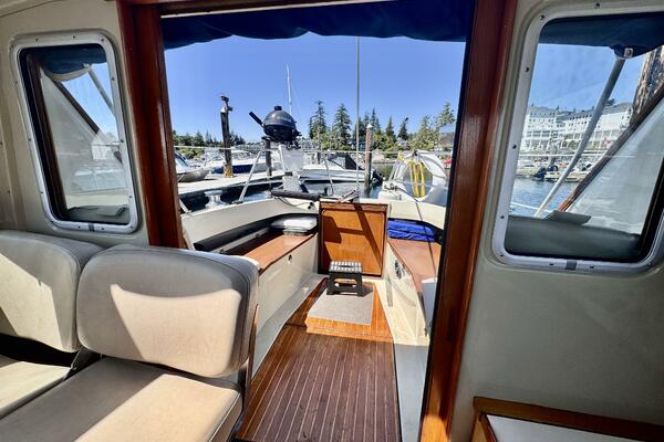 30ft LM Yacht For Sale