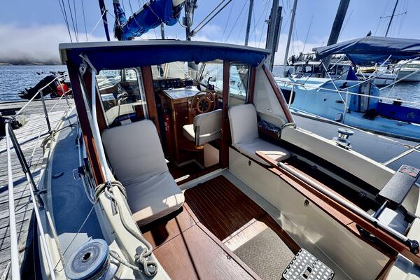 30ft LM Yacht For Sale