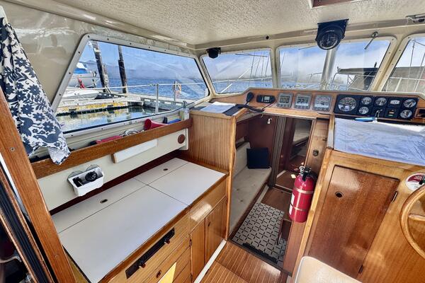 30ft LM Yacht For Sale