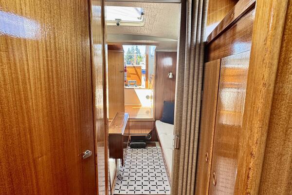 30ft LM Yacht For Sale