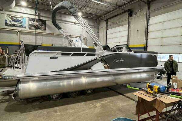 23-ft-Avalon-2023-2385 LSZ-Gibraltar Michigan United States yacht for sale