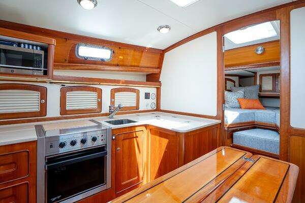 Little Harbor WhisperJet 44 Yacht For Sale