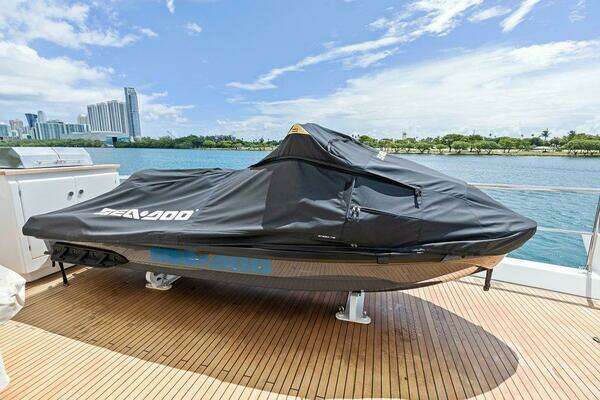 Azimut Flybridge Yacht For Sale