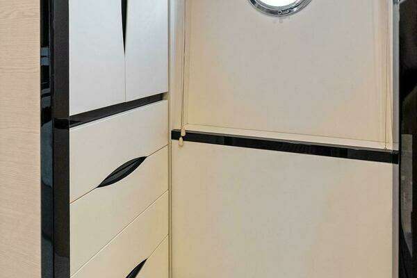 Azimut Flybridge Yacht For Sale