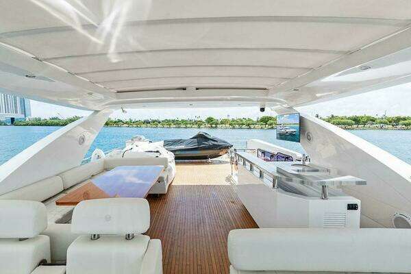Azimut Flybridge Yacht For Sale