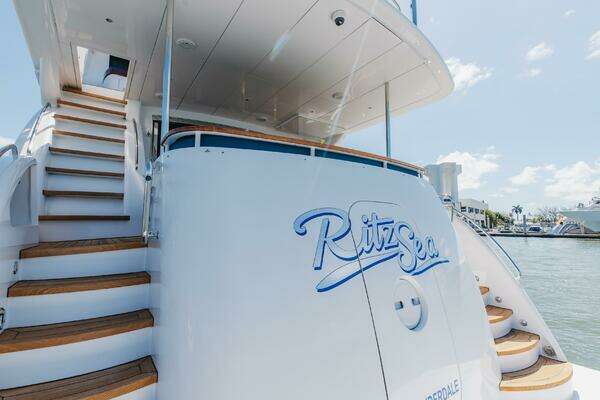 Hatteras 80 Yacht For Sale