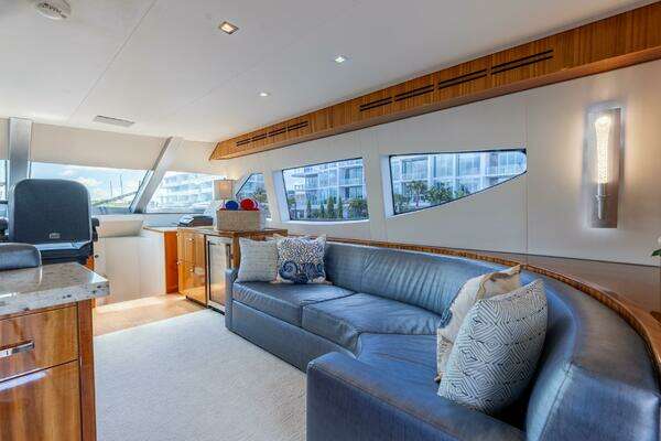 Hatteras 80 Yacht For Sale
