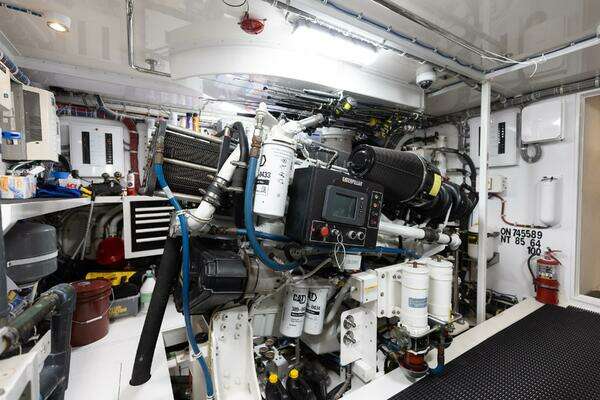 Hatteras 80 Yacht For Sale