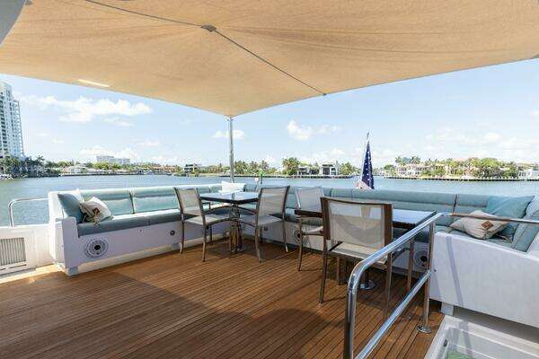 Hatteras 80 Yacht For Sale