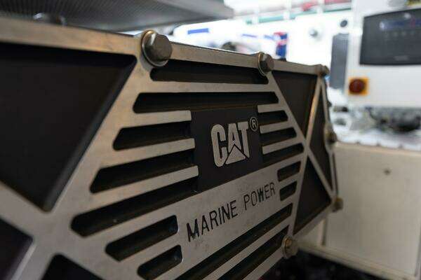 Hatteras 80 Yacht For Sale