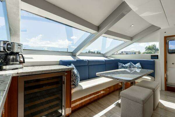 Hatteras 80 Yacht For Sale