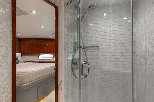 Hatteras 80 Yacht For Sale