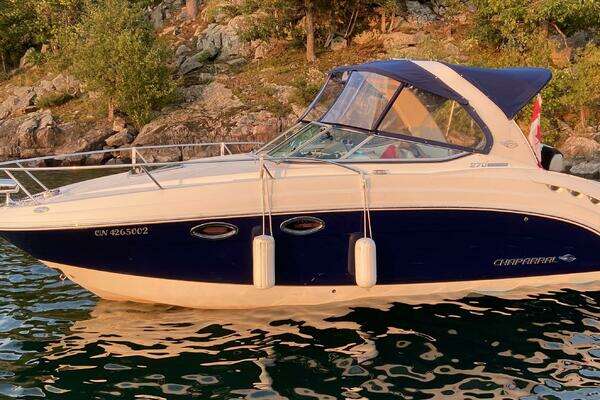 27-ft-Chaparral-2014-270 Signature-Midland Ontario Canada yacht for sale