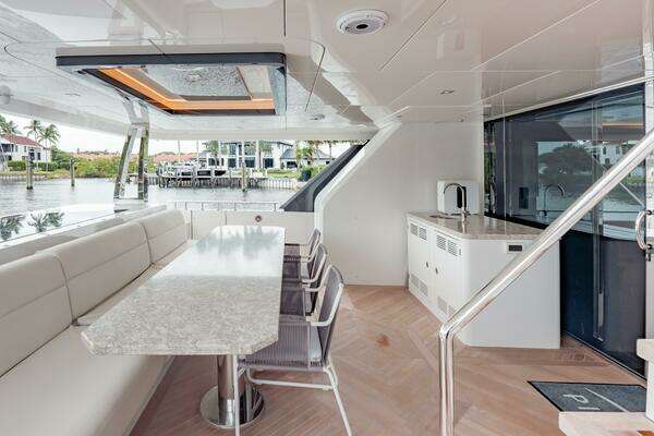 Ocean Alexander 28R Yacht For Sale