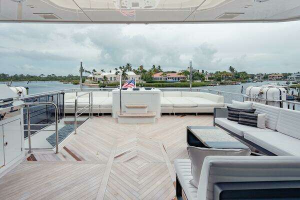 Ocean Alexander 28R Yacht For Sale