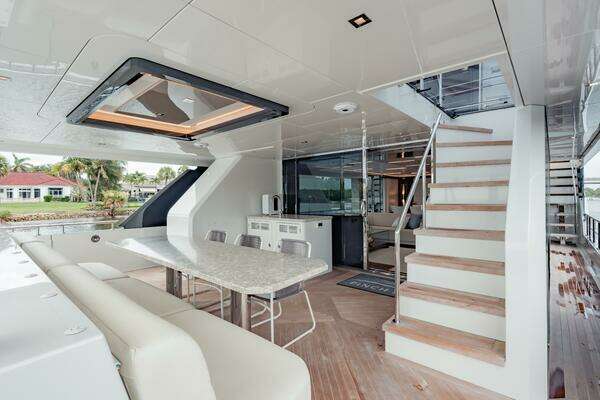 Ocean Alexander 28R Yacht For Sale