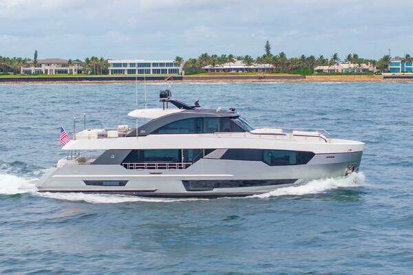 Ocean Alexander 28R Yacht For Sale