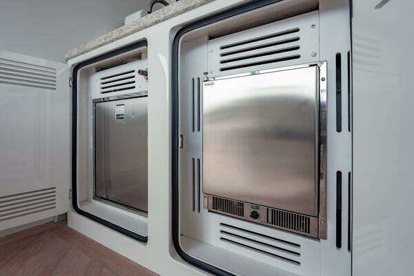 Ocean Alexander 28R Yacht For Sale