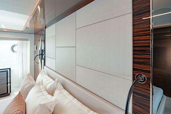 Ocean Alexander 28R Yacht For Sale