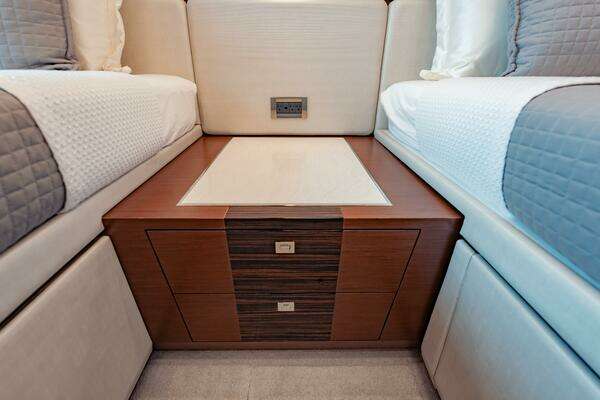 Ocean Alexander 28R Yacht For Sale