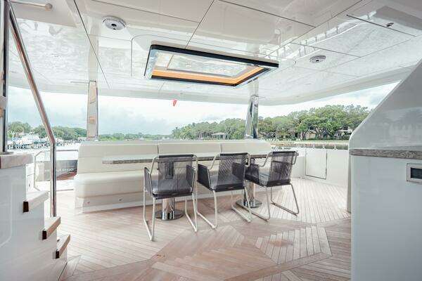 Ocean Alexander 28R Yacht For Sale