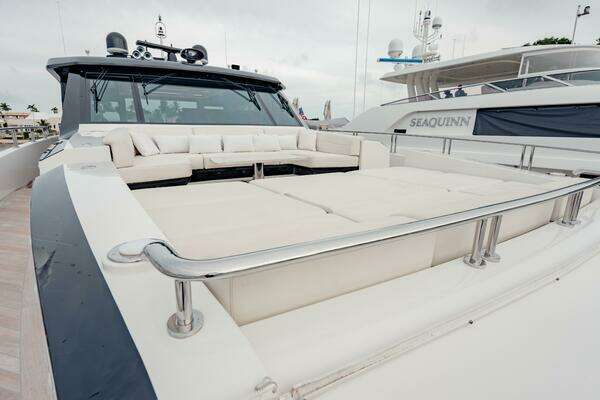 Ocean Alexander 28R Yacht For Sale