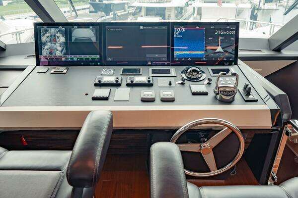 Ocean Alexander 28R Yacht For Sale