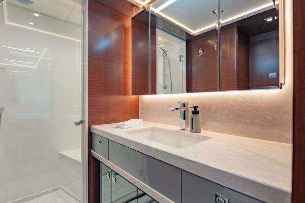 Ocean Alexander 28R Yacht For Sale