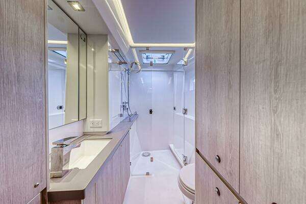 Leopard 45 Owners Version Yacht For Sale