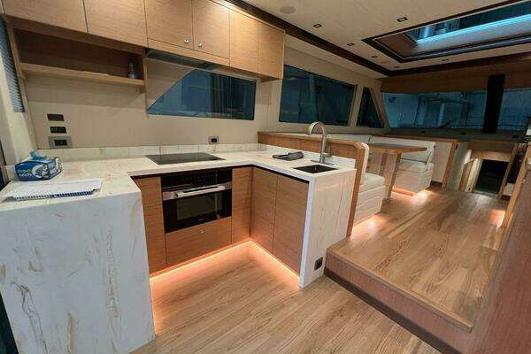 Altima Express Coupe Yacht For Sale