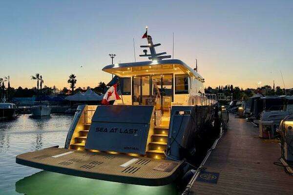 Altima Express Coupe Yacht For Sale